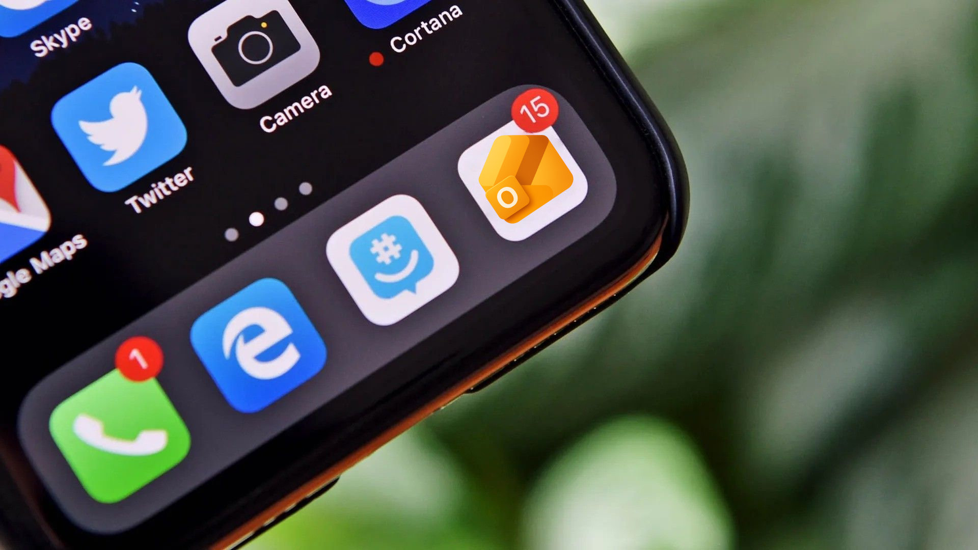 Outlook logo gets a yellow redesign, but not from Microsoft